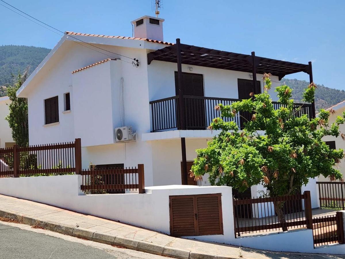 Seaclusion Vacation Villa Pomos Exterior foto